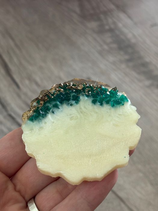 Епокси магнити с камъчета