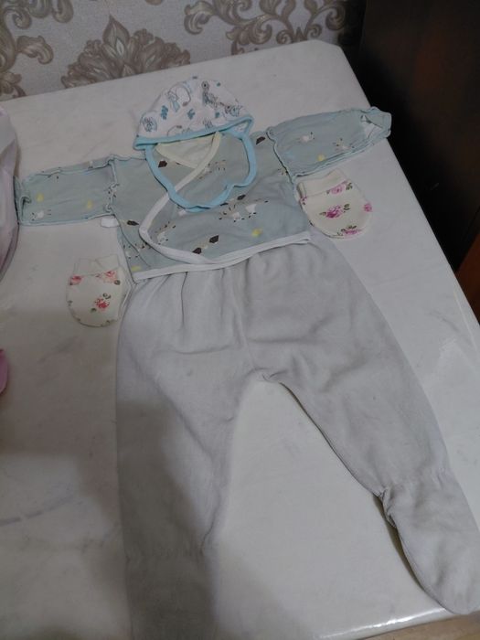 Продается вещи для новорожденных