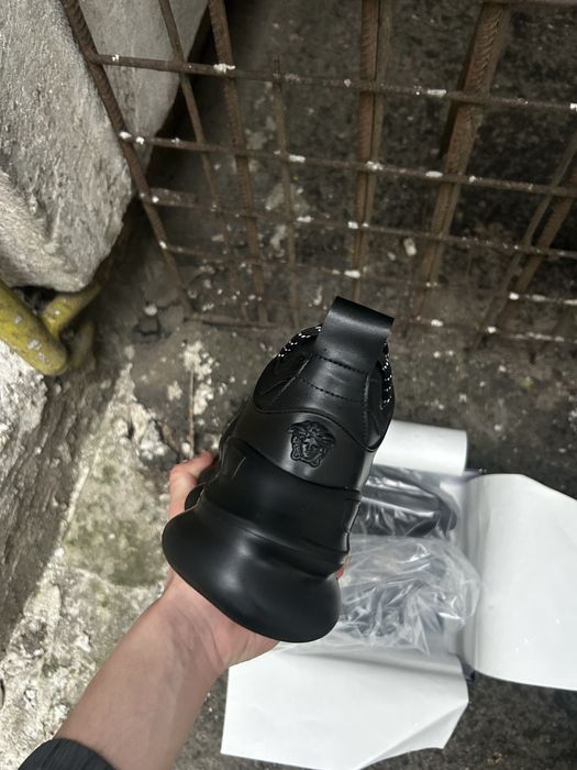 Versace Chain Reaction Black