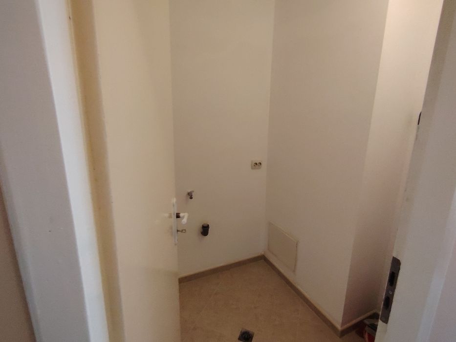 Тристаен, обзаведен, до Мед. Академия, за Ч. Л. 780 EUR