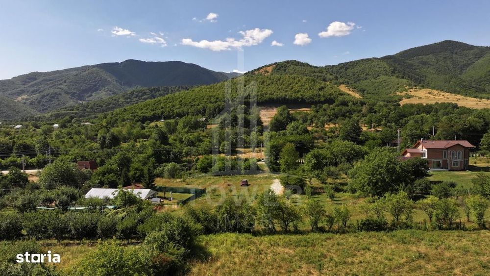 Teren în Tocile cu priveliște către munte