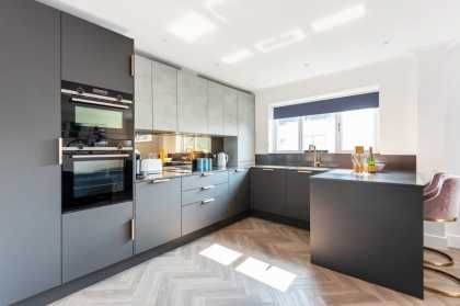 Дава се под наем Двустаен апартамент в София, Лагера - 70 кв.м за 816 € - Снимка #2