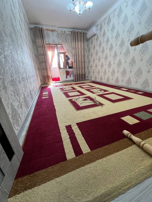 Gilam sotiladi yaxshi holatda