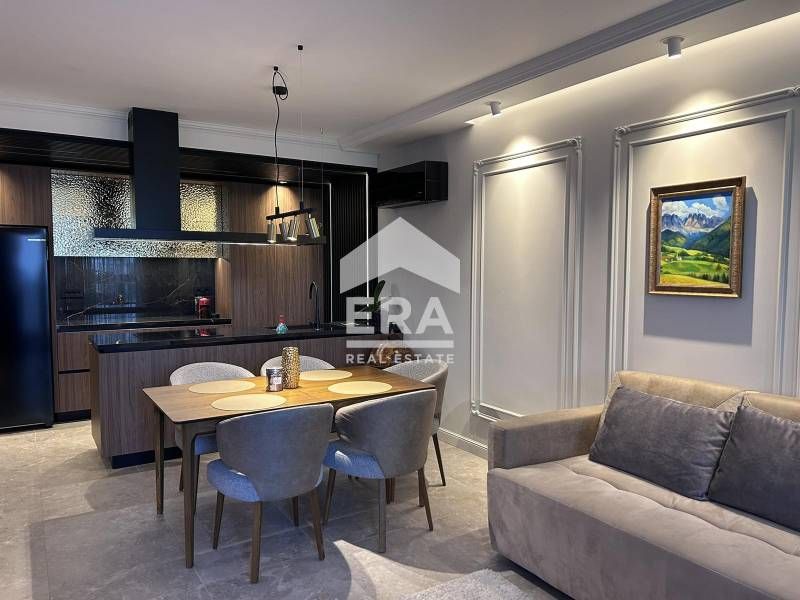 Продава се Тристаен апартамент в Варна, Възраждане 1 - 108 кв.м за 2593 €/кв.м - Снимка #5