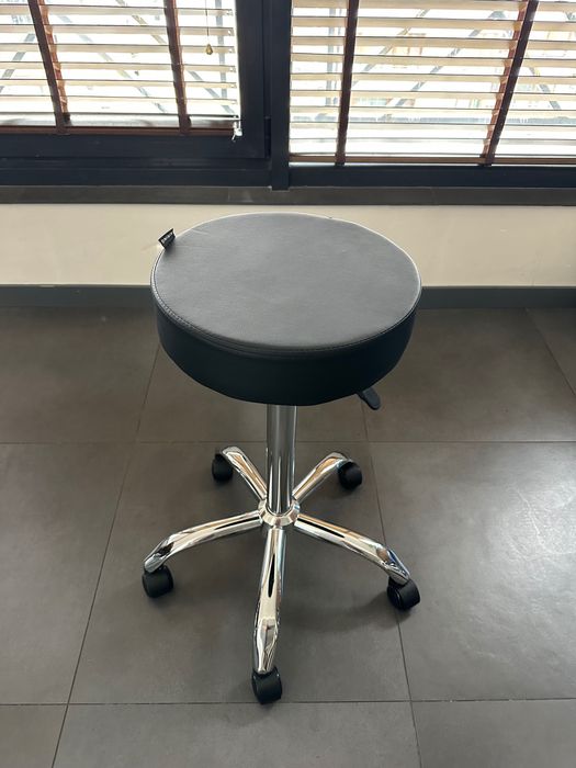 Висок Стол на колелца Киев с 24 м гаранция