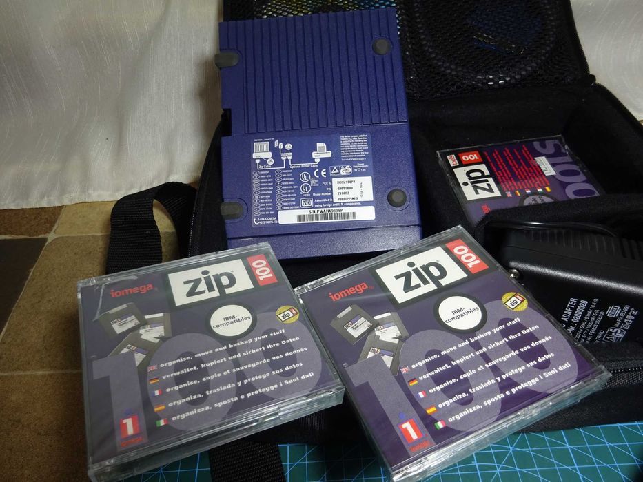 Unitate floppy externa iomega zip 100