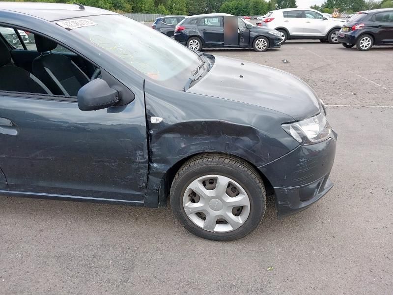 Dezmembrez Dacia Sandero 2 [Fabr 2012-prezent]