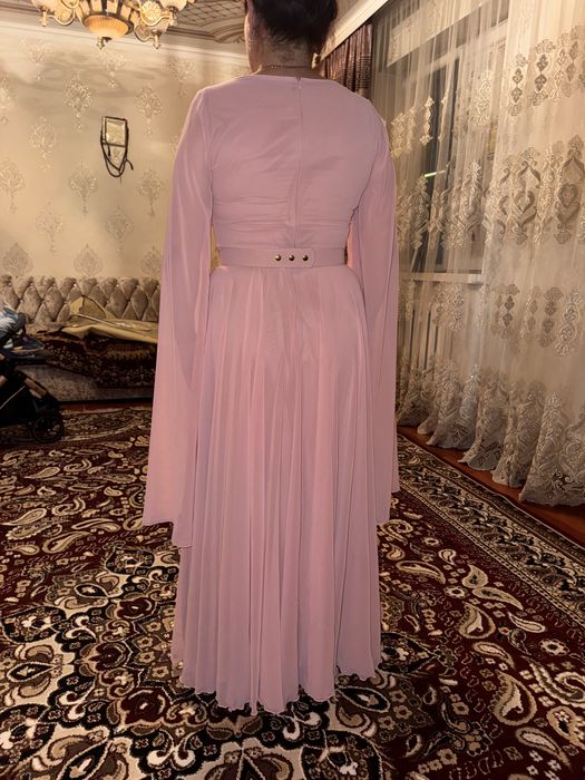 Платье вечернее розовое