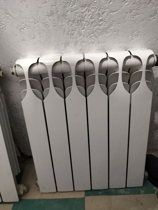 продам батарею .