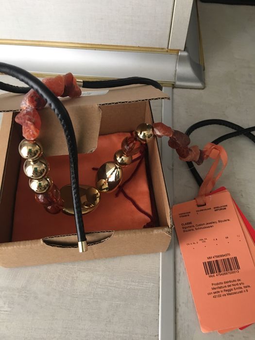 Колие с камъни, елегантно