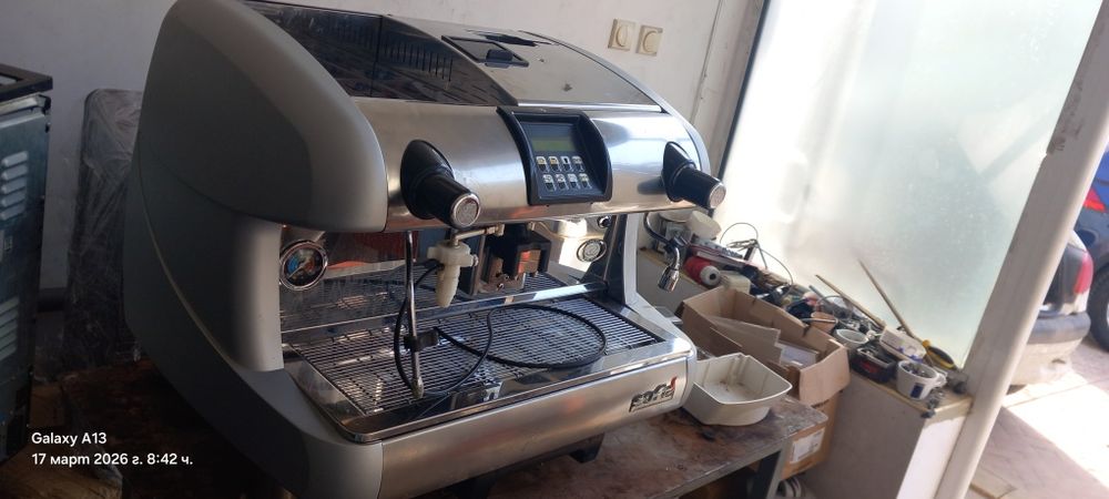 Професионална кафемашина