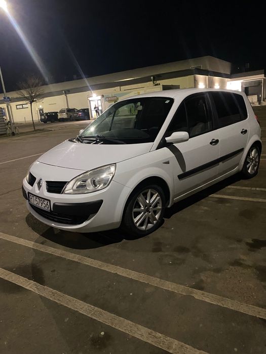 Se vinde. Reno senik