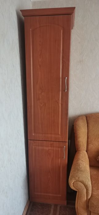 Продам Шкаф-пенал