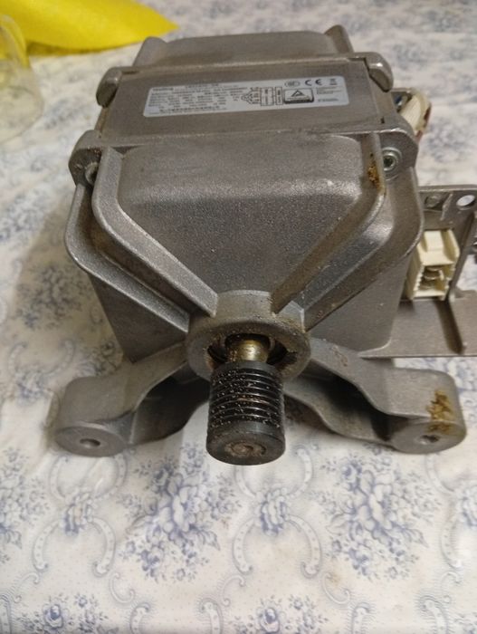 Продается мотор от стиральной машины