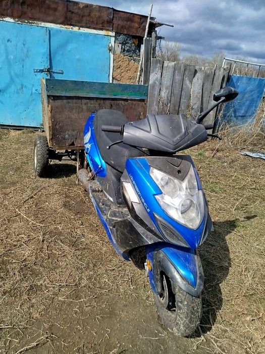 Продам скутор за 200.000