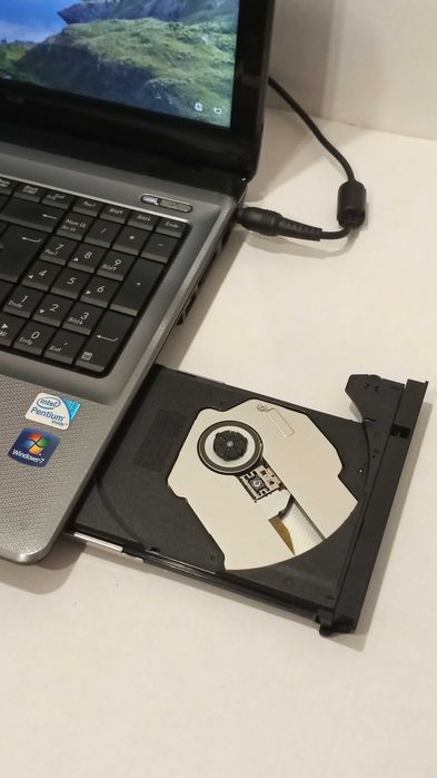 Лаптоп Asus A52F