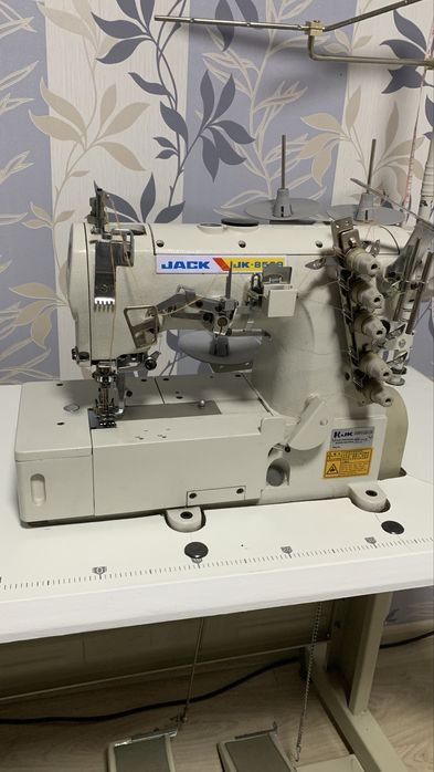 Продам распошивальную машину Jack