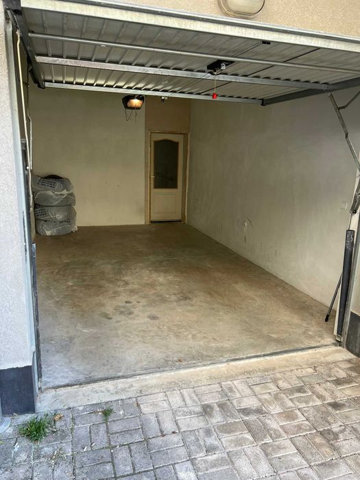 Дава се под наем Гараж / Паркомясто в Варна, Левски - 20 кв.м за 153 € - Снимка #1