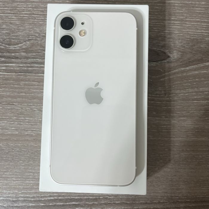 iPhone 12 mini белый