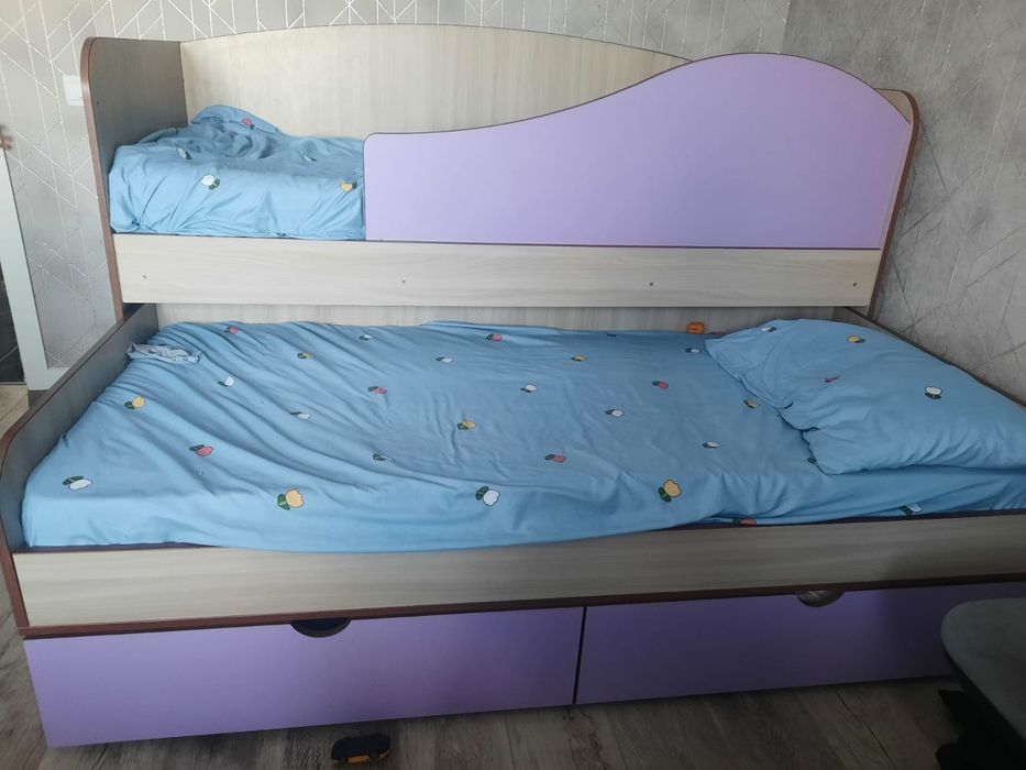 Детский двухэтажный кровать