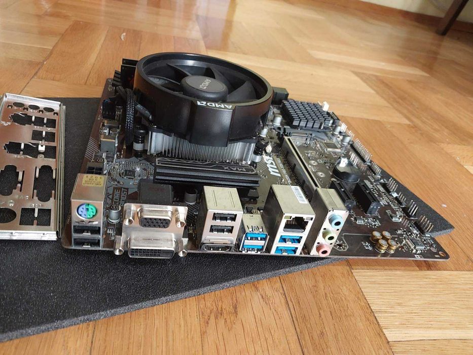 Ryzen 5 2600 + MSI B450M Pro Vdh Max + 16GB 3000Mhz G.Skill Aegis