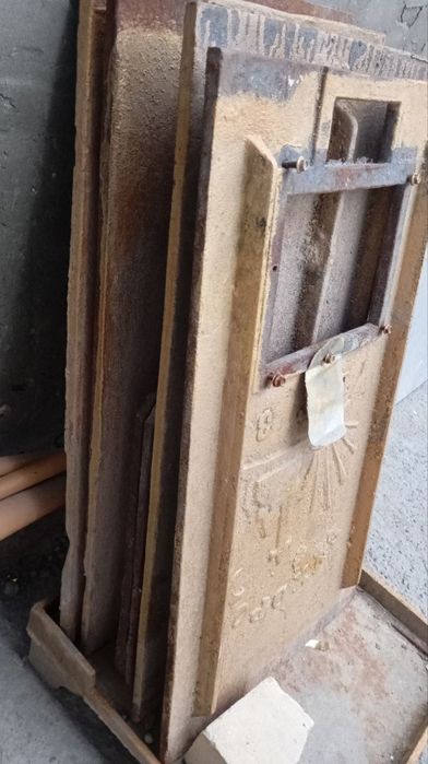 Продаётся Чугунные печ.