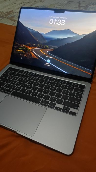 MacBook Air 13 M2 8/256GB Silver