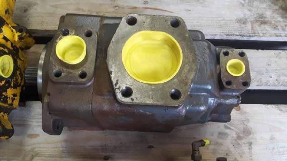 pompa hidraulica incarcator frontal volvo l180