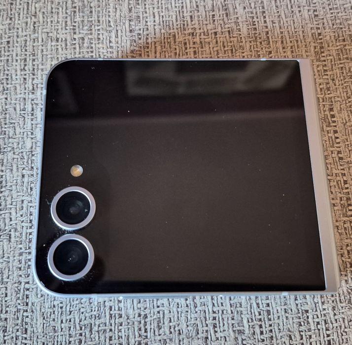 Samsung Z flip 6