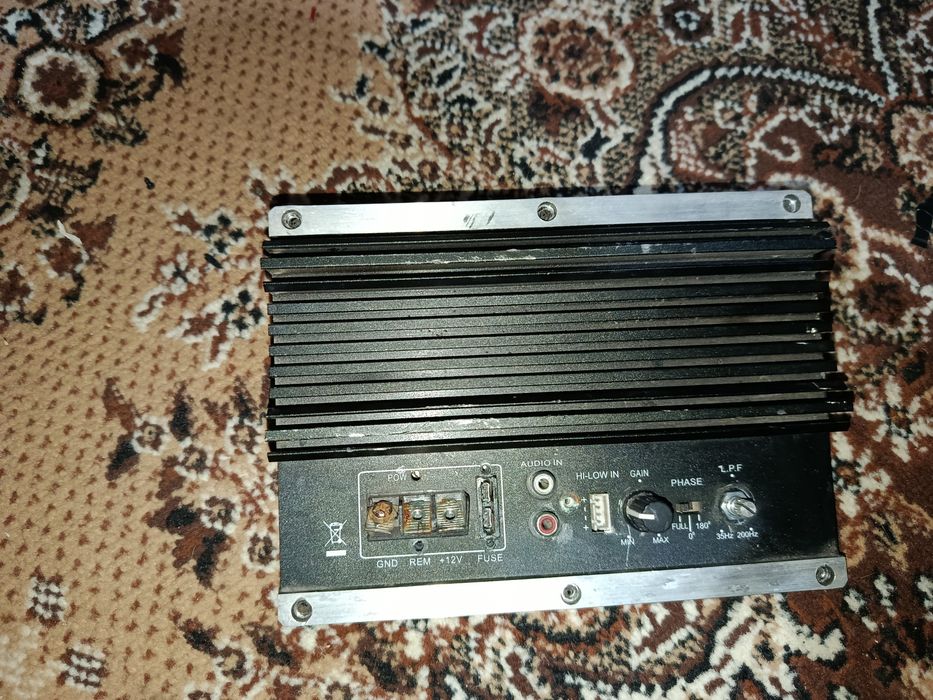 Продам сабвуфер.