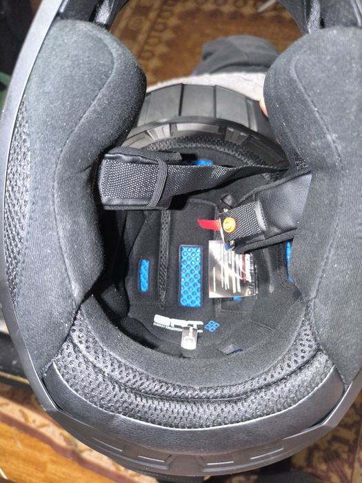 Чисто нова Каска kenny