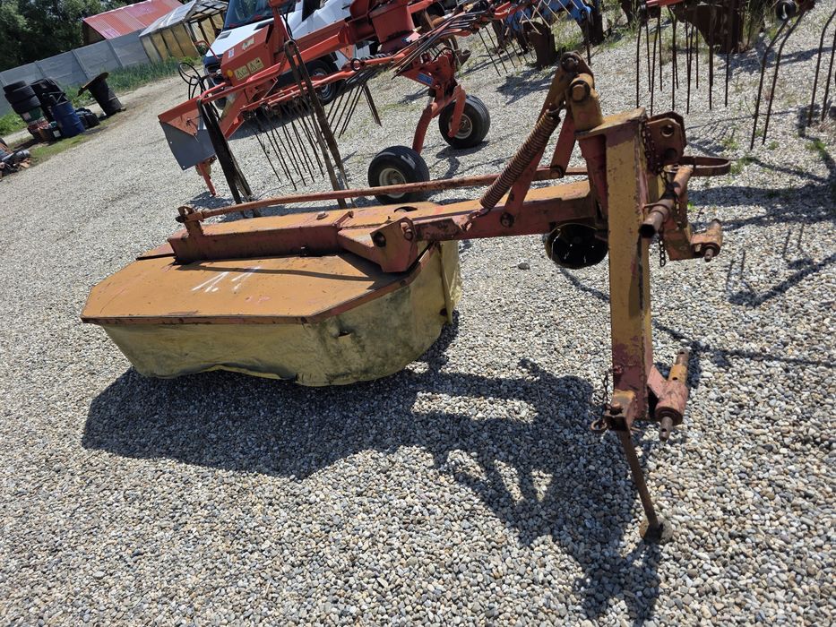 Cositoare rotativa in tiranti la tractor pe cardan toata NIEMEYER 165