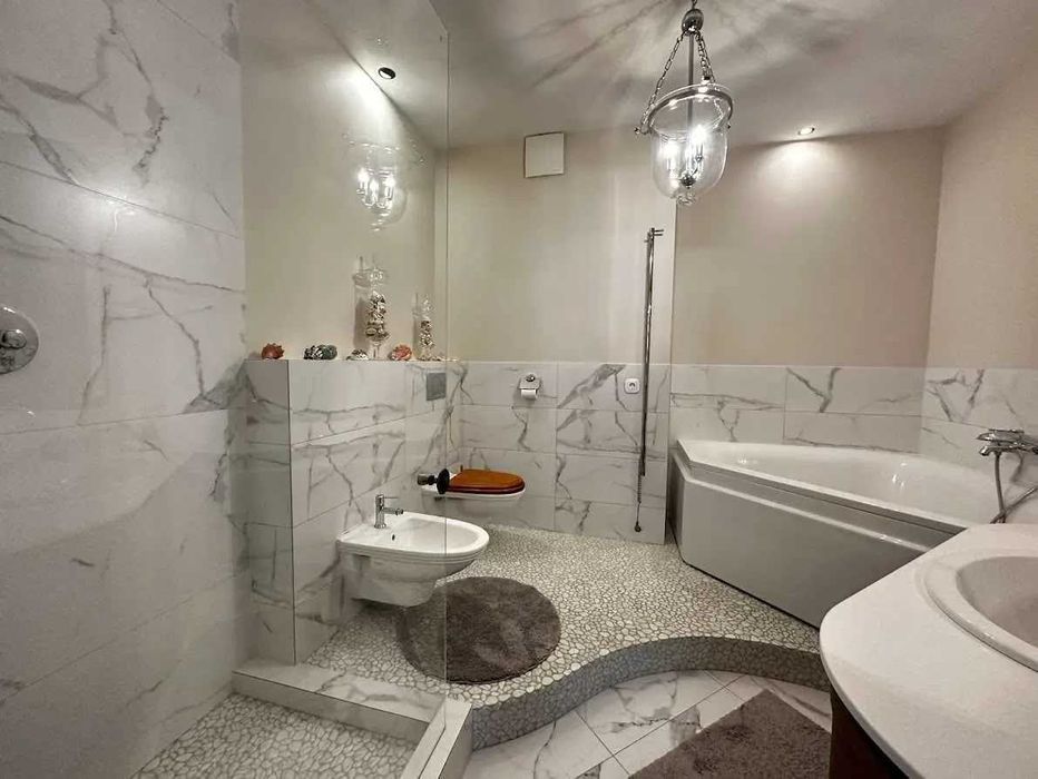 Дава се под наем Тристаен апартамент в София, Зона Б-5 - 95 кв.м за 816 € - Снимка #3