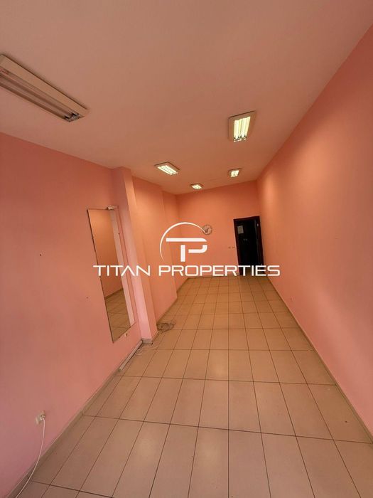 Дава се под наем Магазин в Бургас, Център - 36 кв.м за 248.88 € - Снимка #1