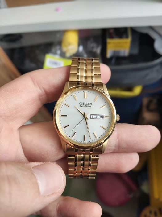 Няколко мъжки часовника