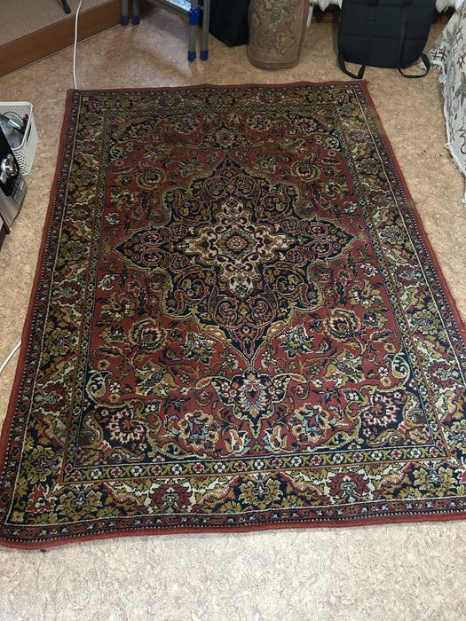 Ковры в хорошем состоянии.