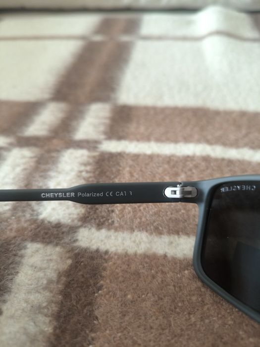 Продам мужские солнцезащитные очки Polarized