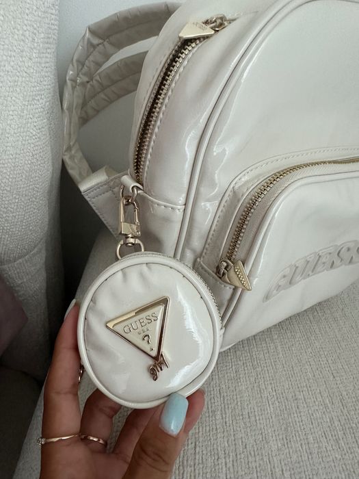 Оригинална дамска раница GUESS