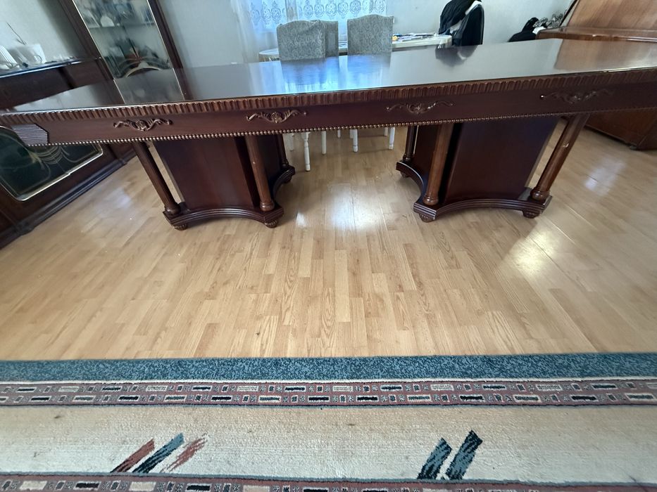 Продам стол Малайзия