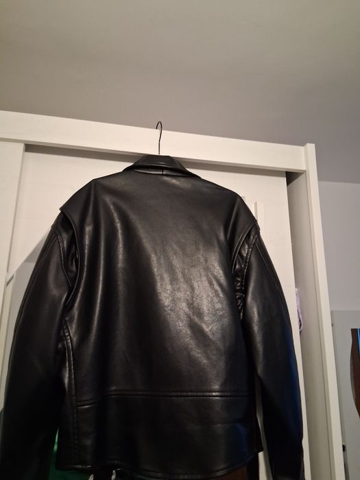 Geaca de piele adusa din Italia