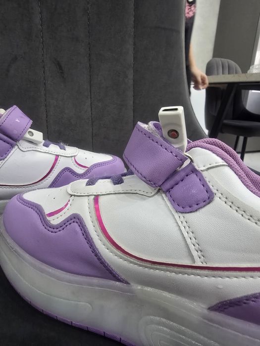 Продам Кроссовки ролики