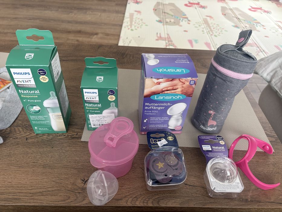 Бебешки шишета и принадлежности