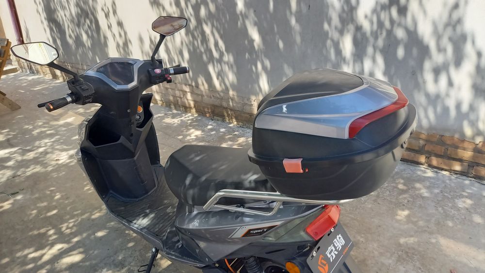 Elektro skuter sotiladi