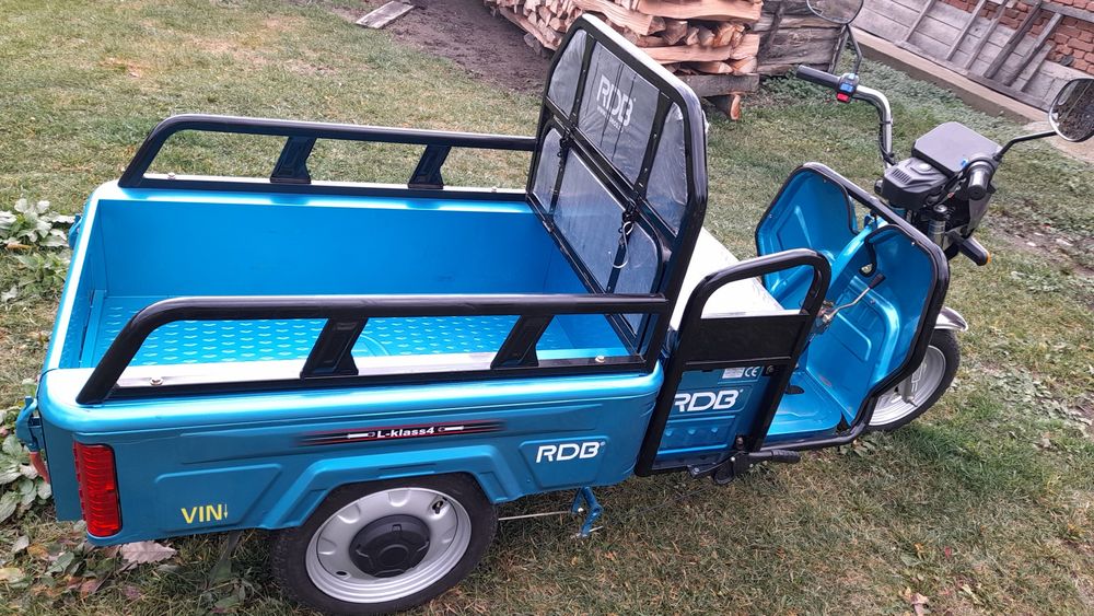 Vând triciclu electric