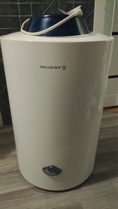 Водонагреватель Ariston Abs Blur 80