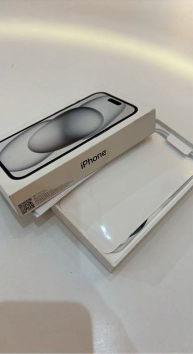 Продам Айфон 15 128гб новый