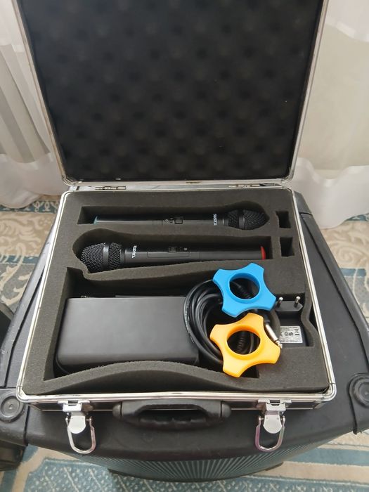 Муз аппаратура комплекте