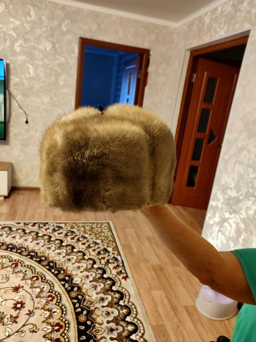 Продам 2 норковые шапки