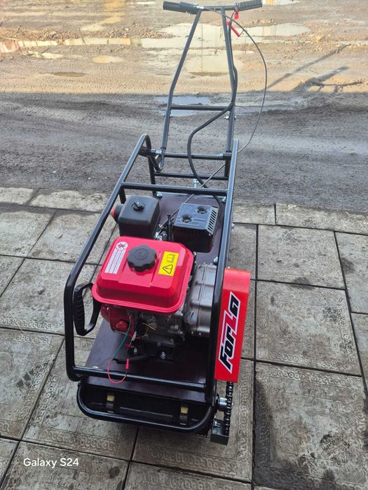 Продам мотобуксировщик (мотособака) с санями