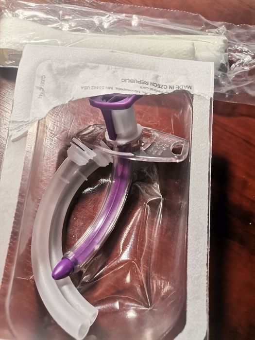 Продам трубку для трахеостомы.